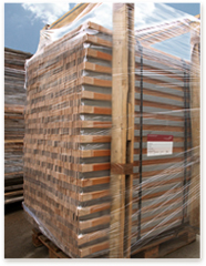 Verpackte Bettfederleisten beim Transport