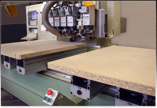 fraisage des éléments de construction pour foires et expositions